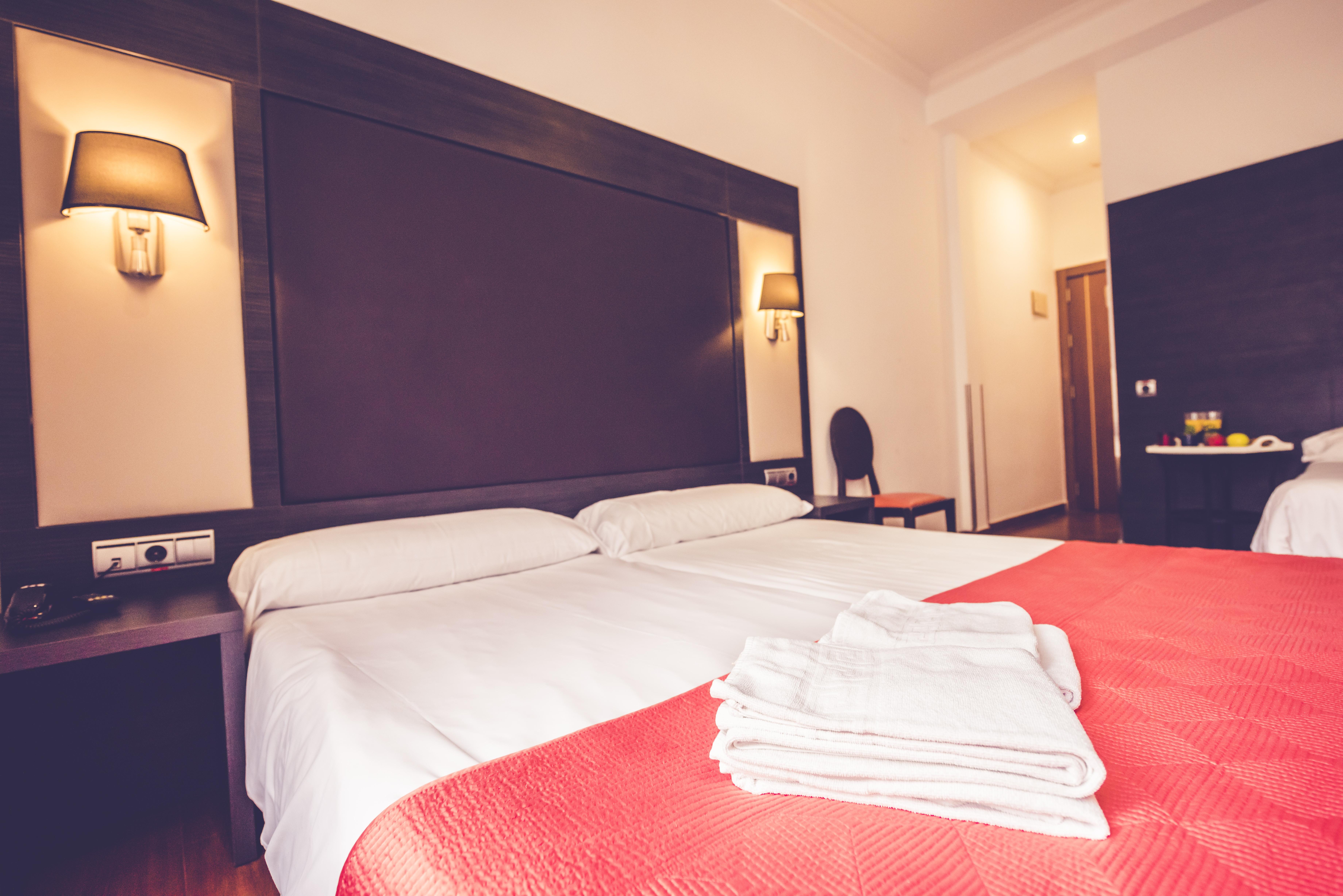 Hostal Sol Los Angeles Madrid Bagian luar foto