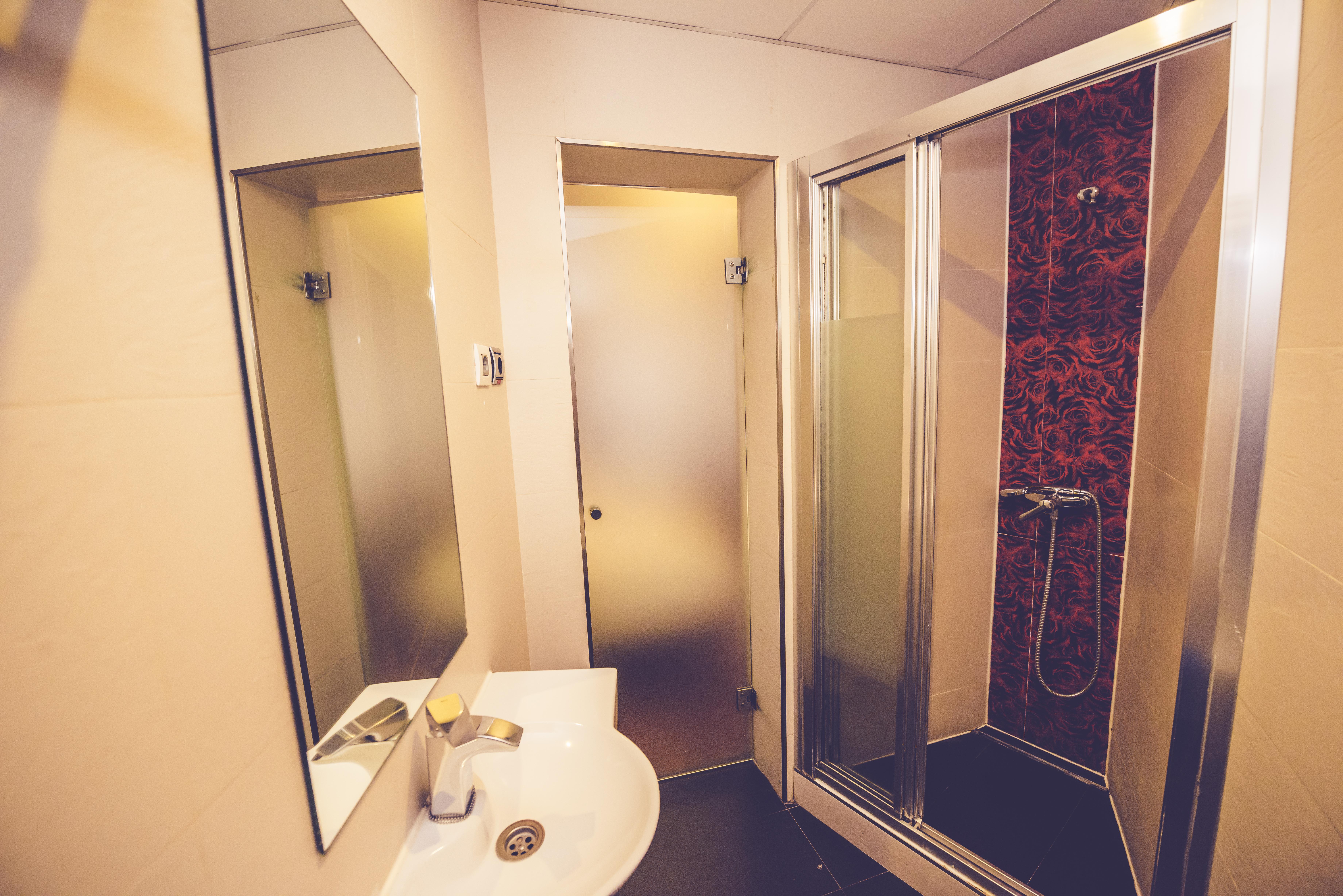 Hostal Sol Los Angeles Madrid Bagian luar foto