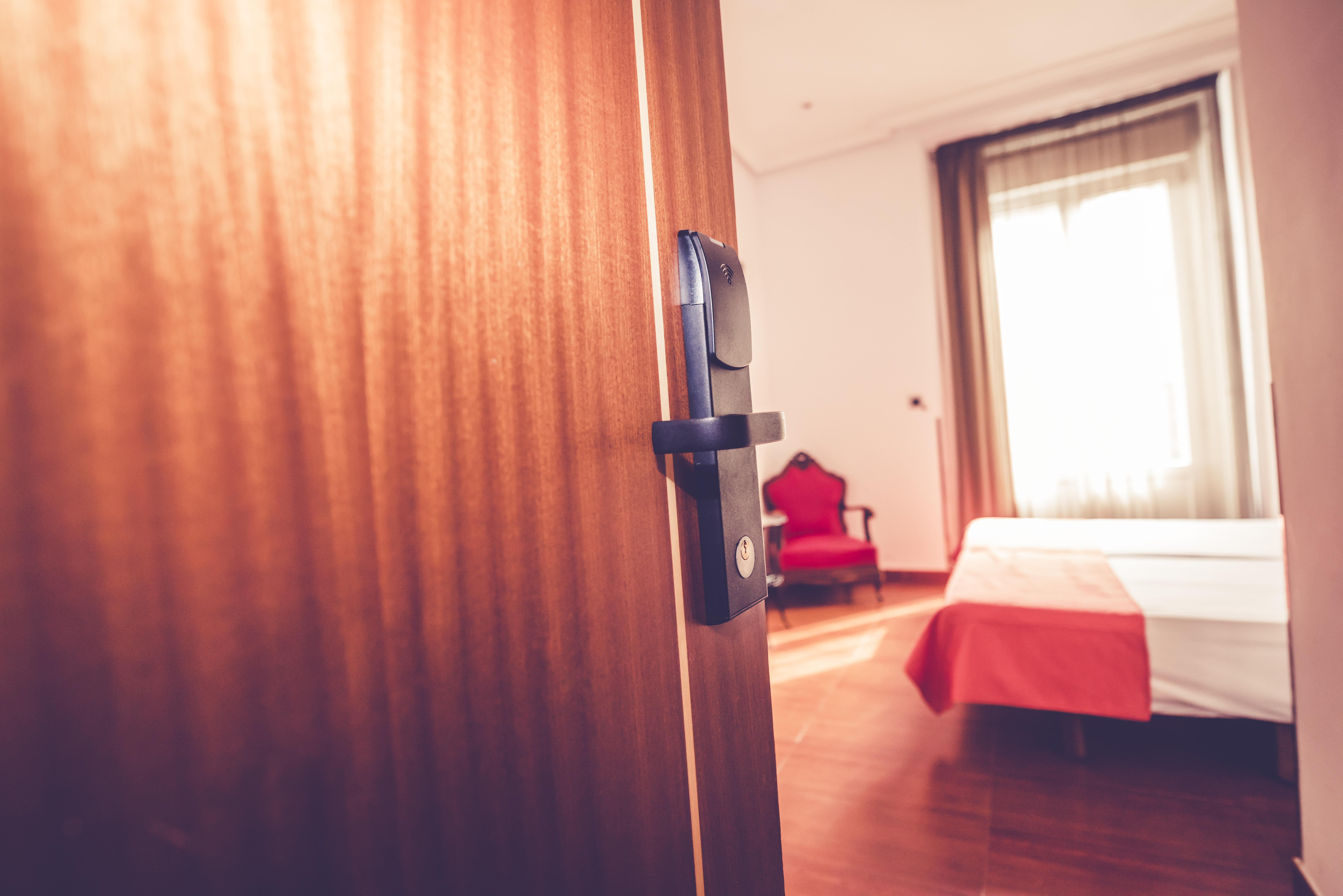 Hostal Sol Los Angeles Madrid Bagian luar foto