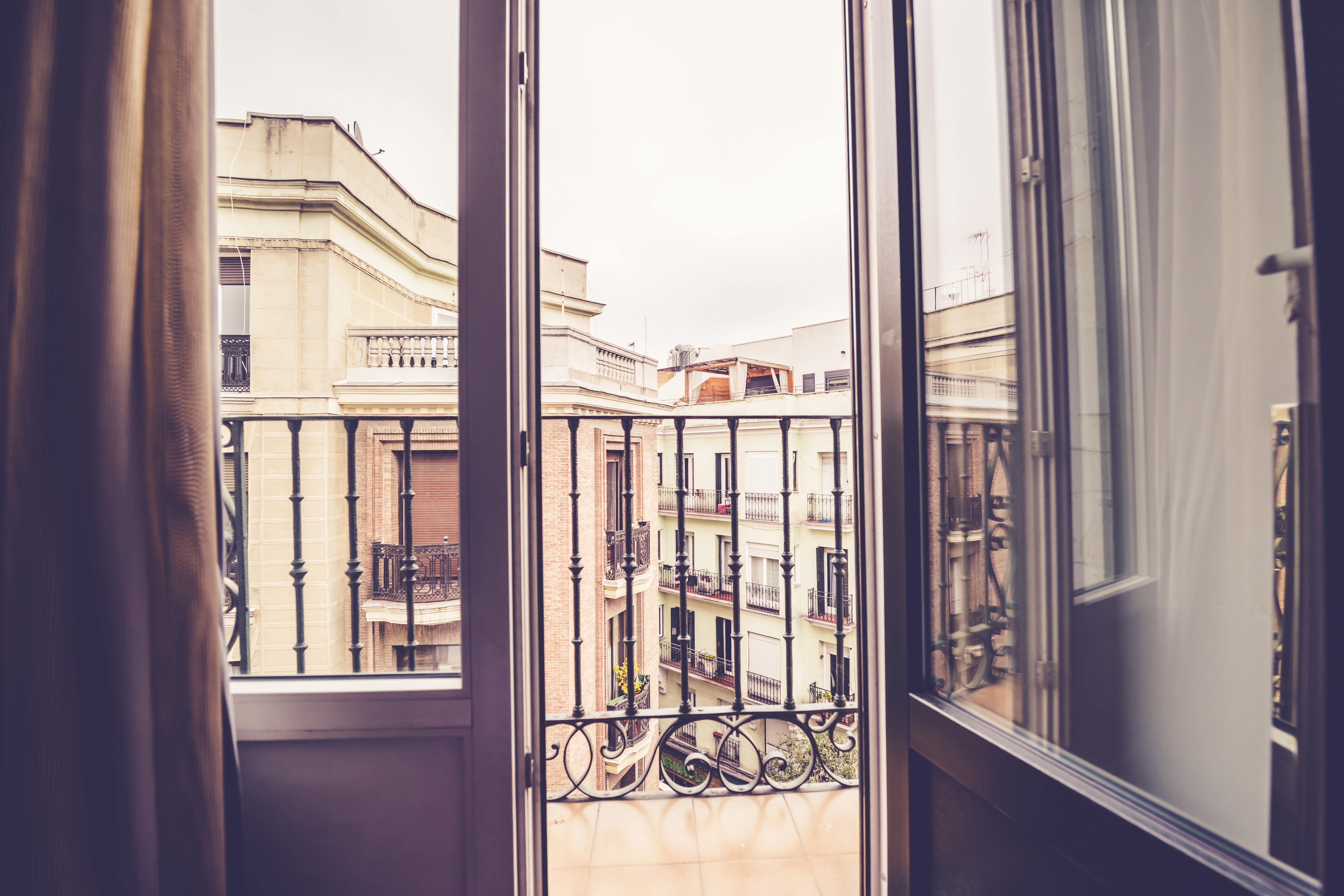 Hostal Sol Los Angeles Madrid Bagian luar foto